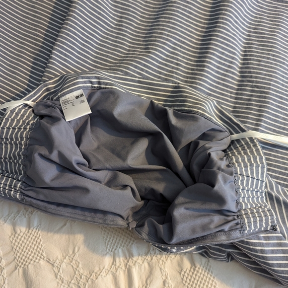 Uniqlo Poodle Skirt blue with white strips - Picture 5 of 6